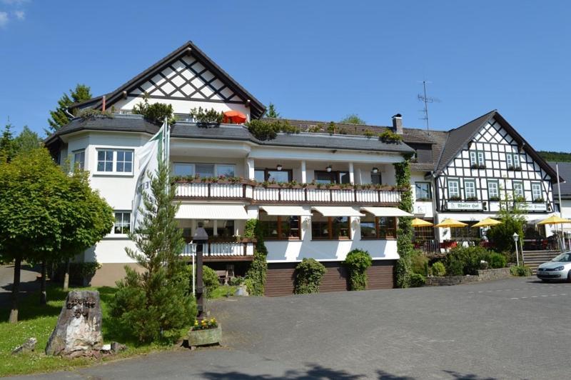 Hotel "Woiler Hof" Garni Eslohe Esterno foto